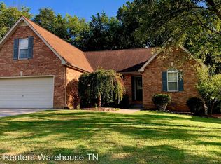 620 Woodland Hills Dr, La Vergne, TN 37086