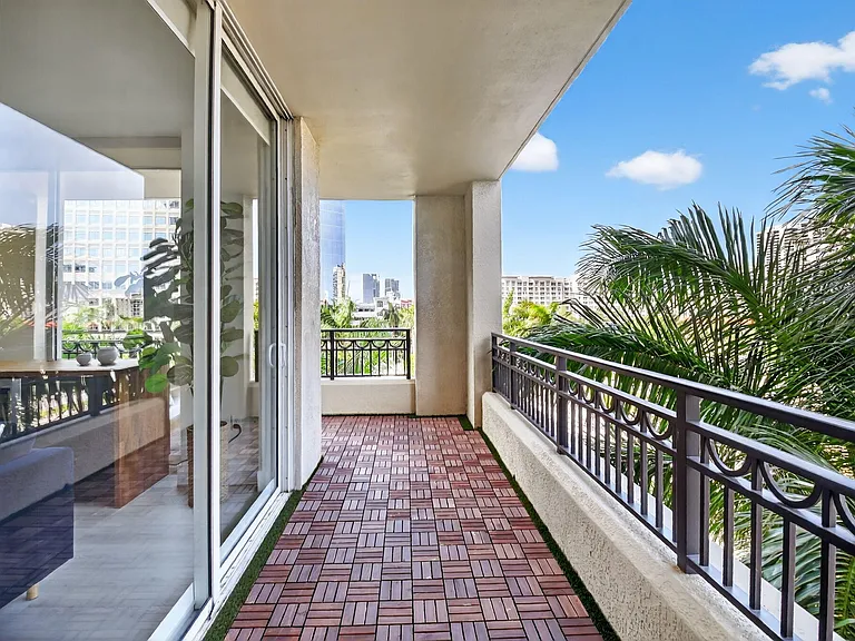 550 Okeechobee Blvd #502 — Photo 40
