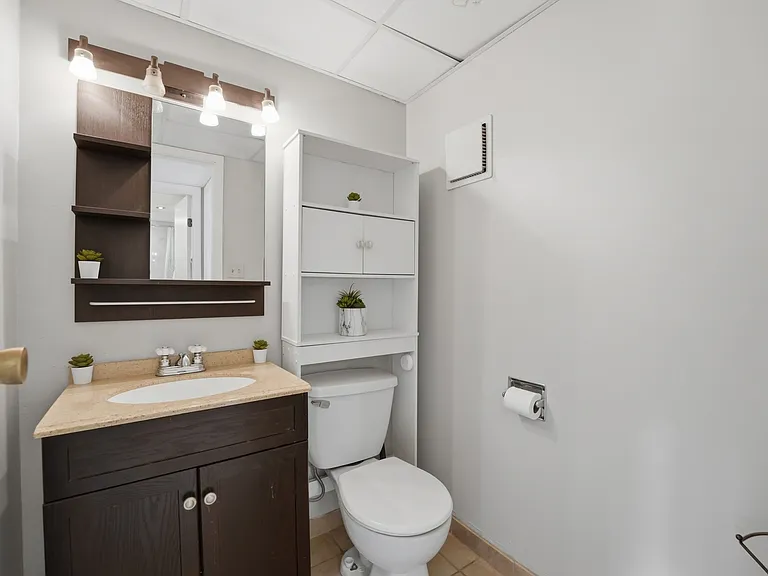 5513 Chateau Dr #4 — Photo 14