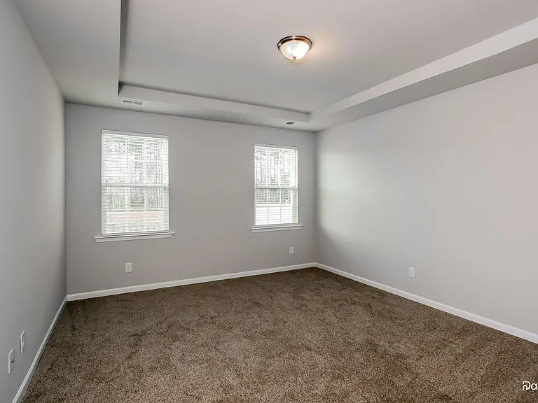 697 Redbud Ln — Photo 12
