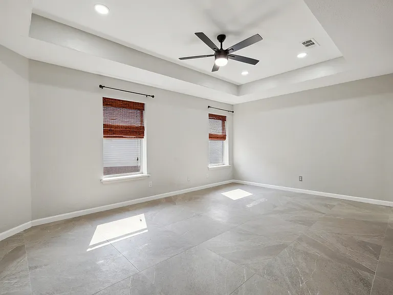 6043 Fieldstone Dr — Photo 20