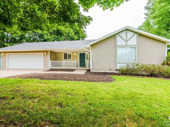 14940 Austrian Pine Trl, Wamego, KS 66547