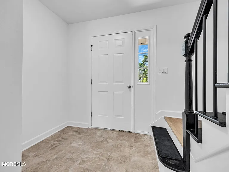 86 Holly Dr — Photo 11