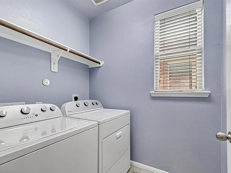 8123 Aleppo Pine Ln — Photo 25