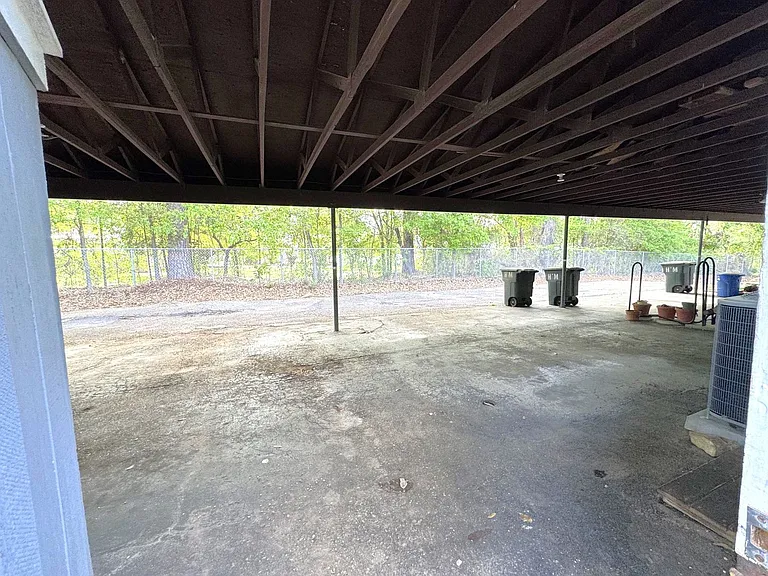 5900 Grelot Rd #504 — Photo 34