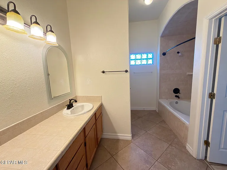 5466 Buffalo Creek Dr — Photo 11