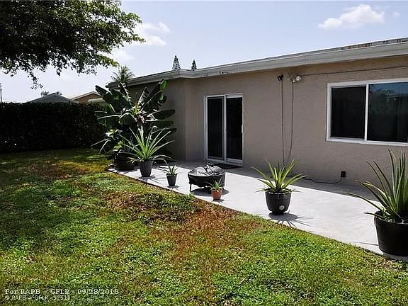 2nd image of 9415 NW 73rd St