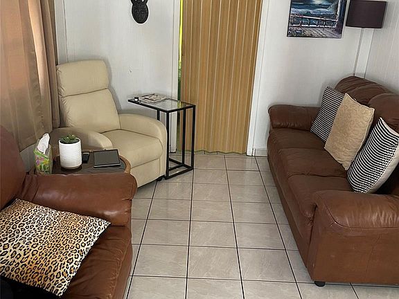 3rd image of 8610 SW 18th Court