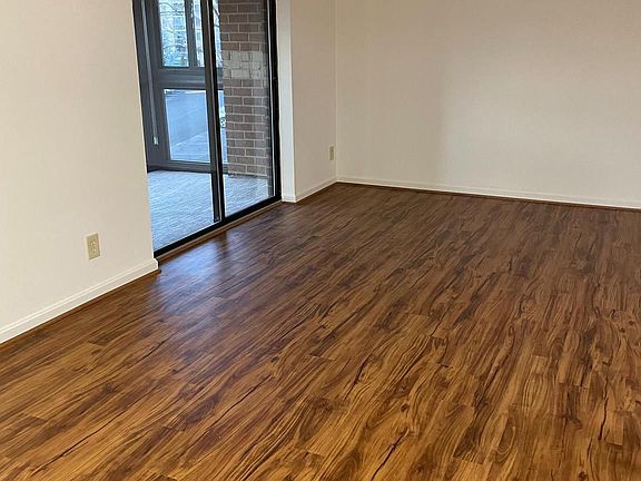 5th image of 8340 Greensboro Dr APT 209