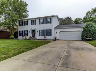89 Michele Dr, Pawnee, IL 62558