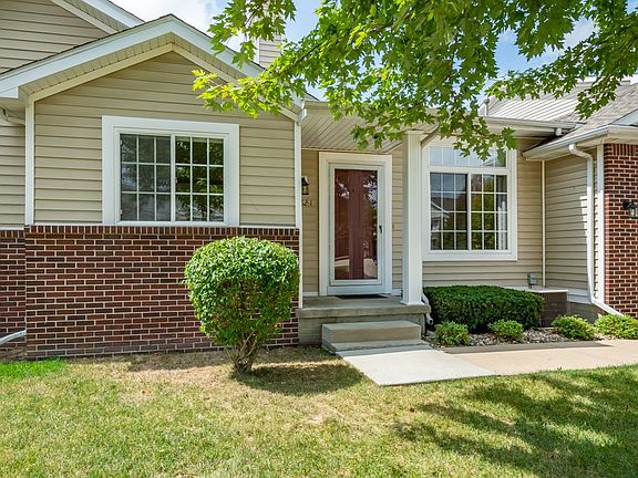 3rd image of 5482 Longview Ct Unit 1