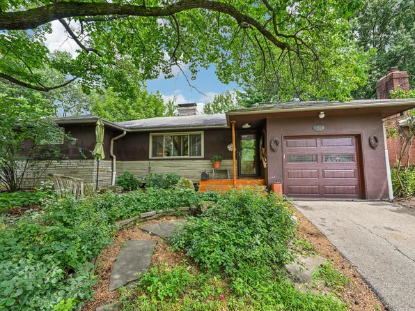 1060 Morning St, Worthington, OH 43085