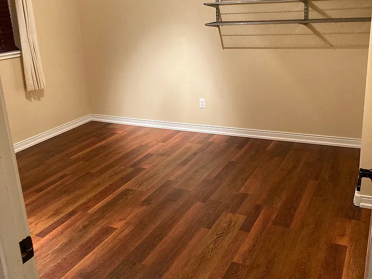 1007 E Foothills Dr — Photo 3