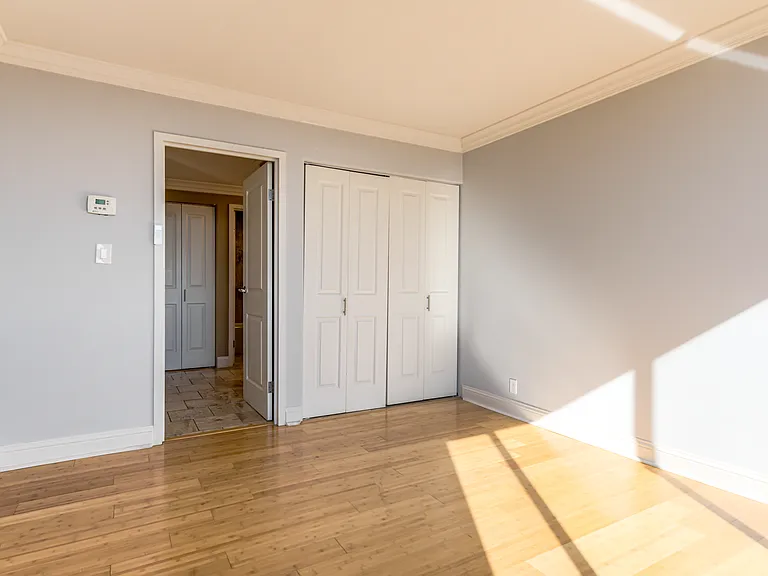 700 E 8th St #16-O — Photo 9