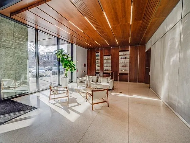 Building Photo - 160 1st St #515