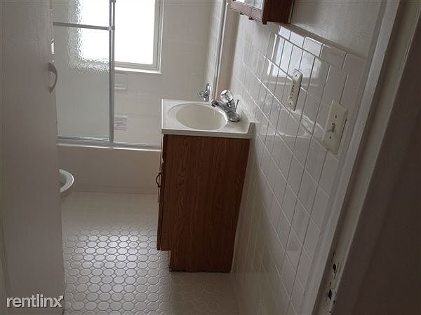 26068 Clancy Bathroom from Doorway