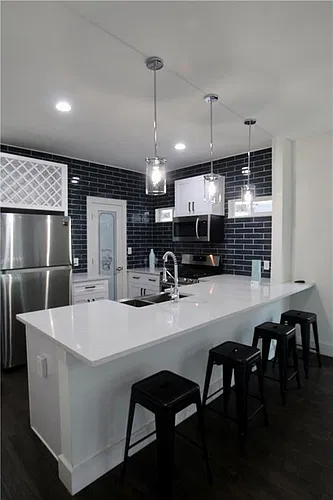 705 Harris Ave #1 Photo 1