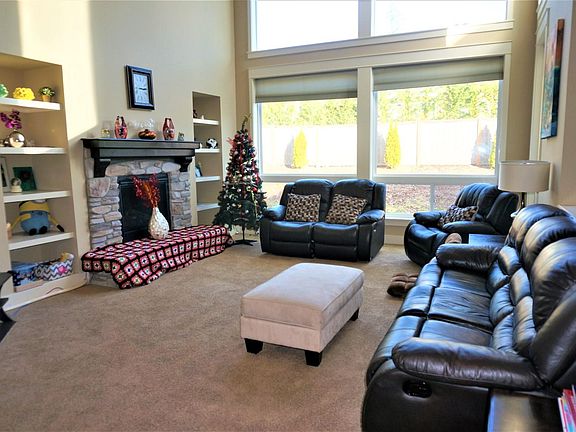 4th image of 2316 236th Ave NE