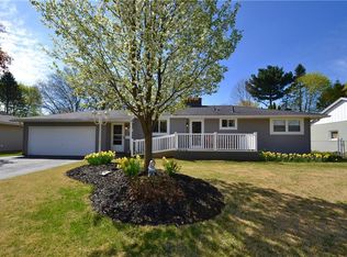 117 Willowen Dr, Rochester, NY 14609