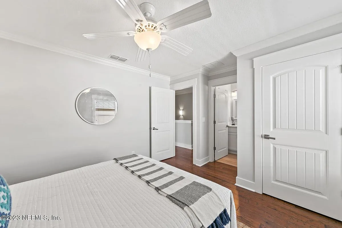 3 bed, 4.0 bath, 1554 sqft, $4,500 — Photo 1