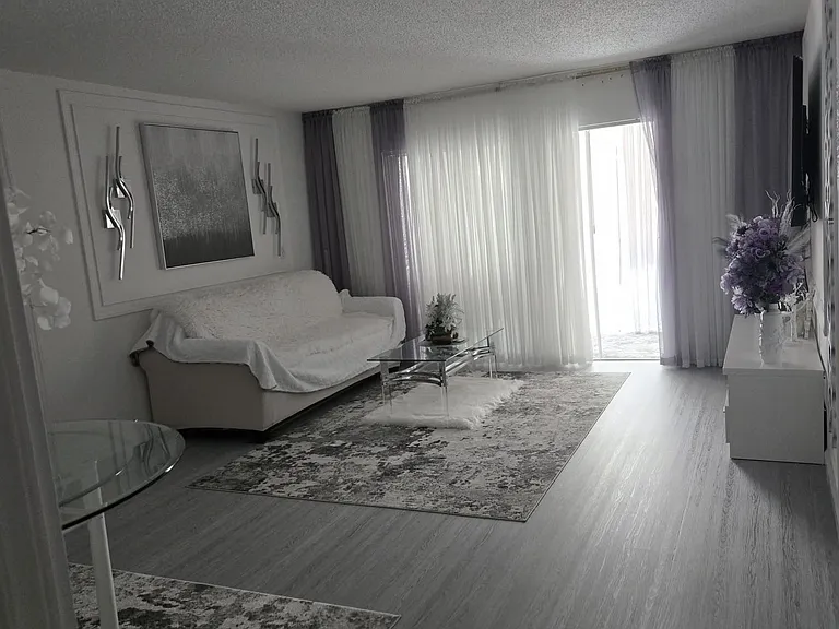 1000 NE 14th Ave #3 — Photo 6