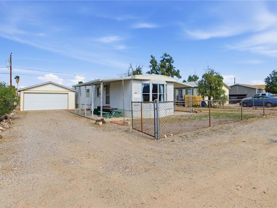 1211 Gemstone Ave, Bullhead City, AZ 86442