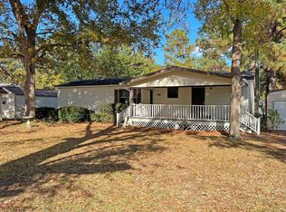 1055 Snug Harbor Rd, Summerton, SC 29148