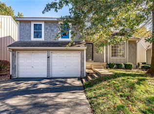 12712 W 108th St, Overland Park, KS 66210