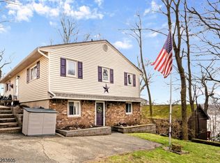 5 Musconetcong Ave, Hopatcong, NJ 07843