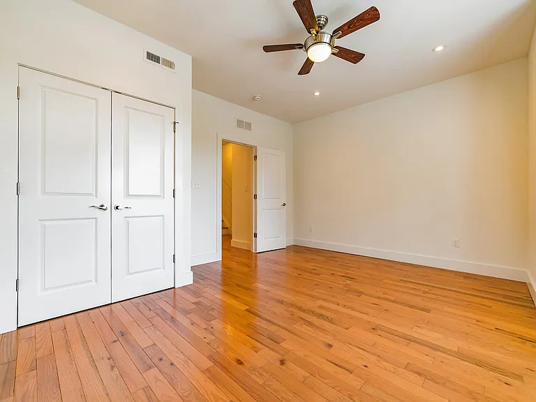 1614 Ogden St — Photo 7