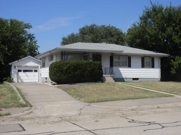 1509 Holmes Rd, Hays, KS 67601