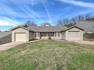 1978 & 1980 E Wilkins Pl, Fayetteville, AR 72703