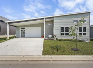 110 Boneset Ave, Poynette, WI 53955