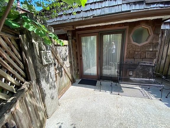 Entrance to apartment from patio