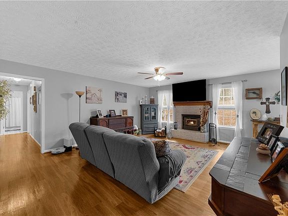 4th image of 6124 Clyde Conner Rd