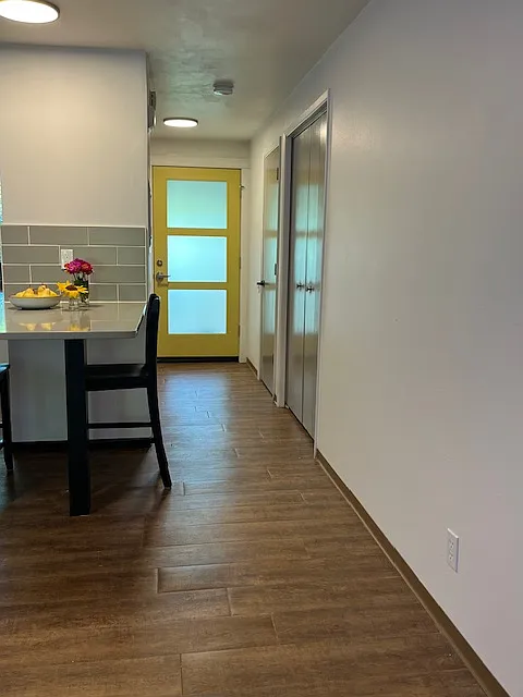 3 bed, 1.5 bath, 1400 sqft, $2,600 — Photo 4