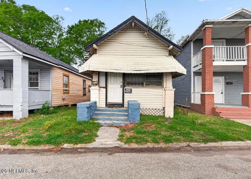 1st image of 1024 EAVERSON Street