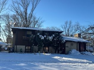 16801 Glen Oaks Dr, Country Club Hills, IL 60478