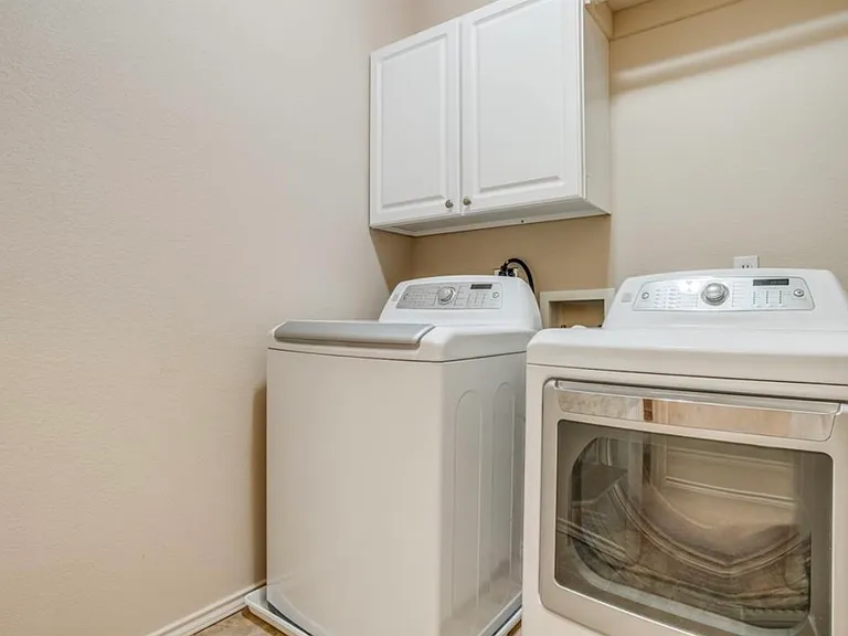 187 Castleridge Dr #B — Photo 8