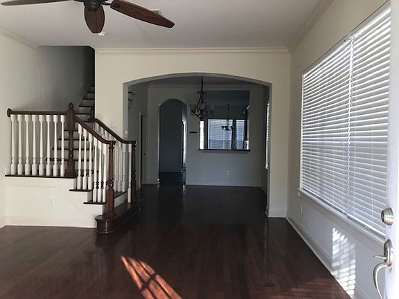 3rd image of 2823 E Central Blvd