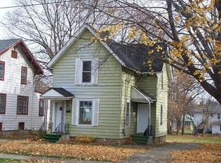 418 Foster Ave, Rockford, IL 61102