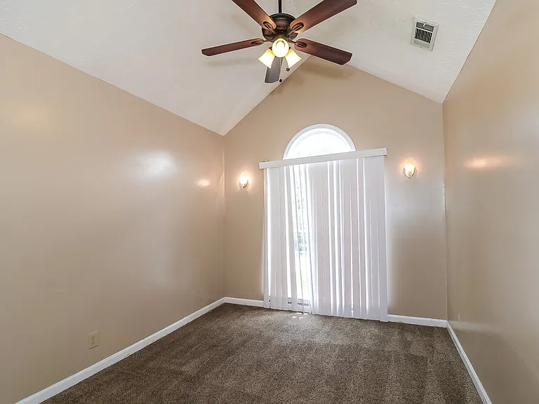 3935 Willowmeade Dr — Photo 21