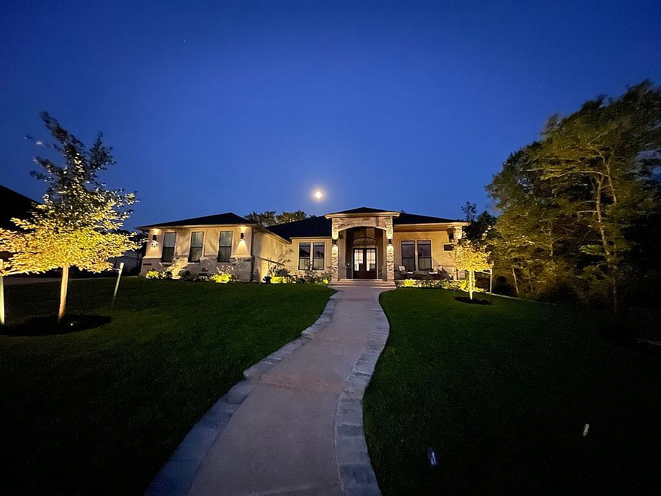 1st image of 3423 Mahogany Dr