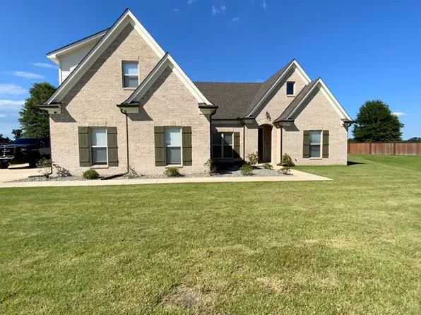 208 Delta Pointe Dr, Crawfordsville, AR 72327