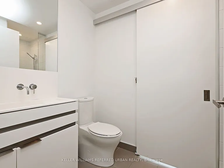 197 Yonge St #3009 — Photo 14