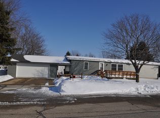 1401 Flyway Dr, Waupun, WI 53963