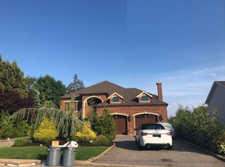 87 Lake End Rd, Merrick, NY 11566