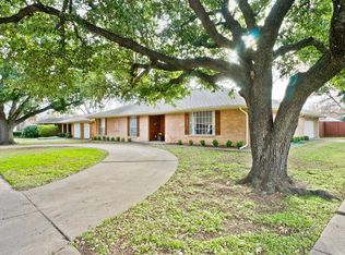 517 Huntingdon Dr, Irving, TX 75061