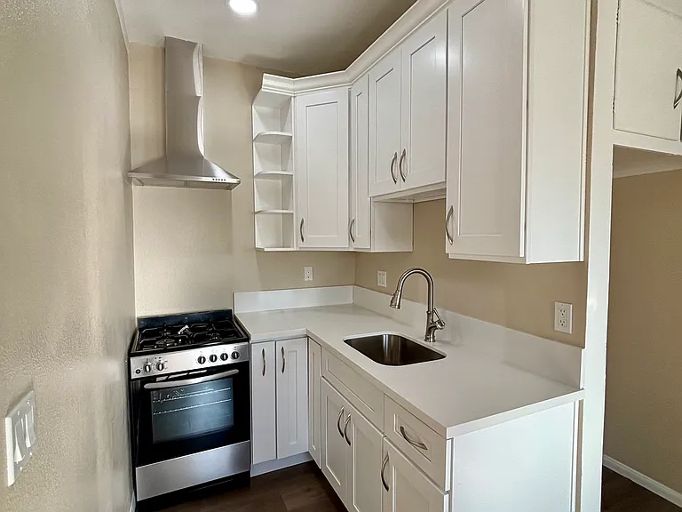 26 N Baldwin Ave #2 — Photo 2