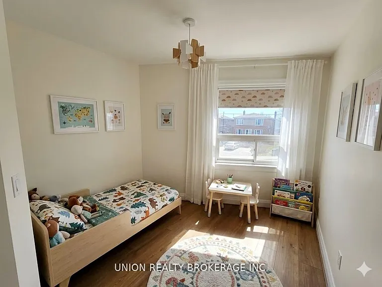 582 Danforth Rd #UPPER — Photo 5